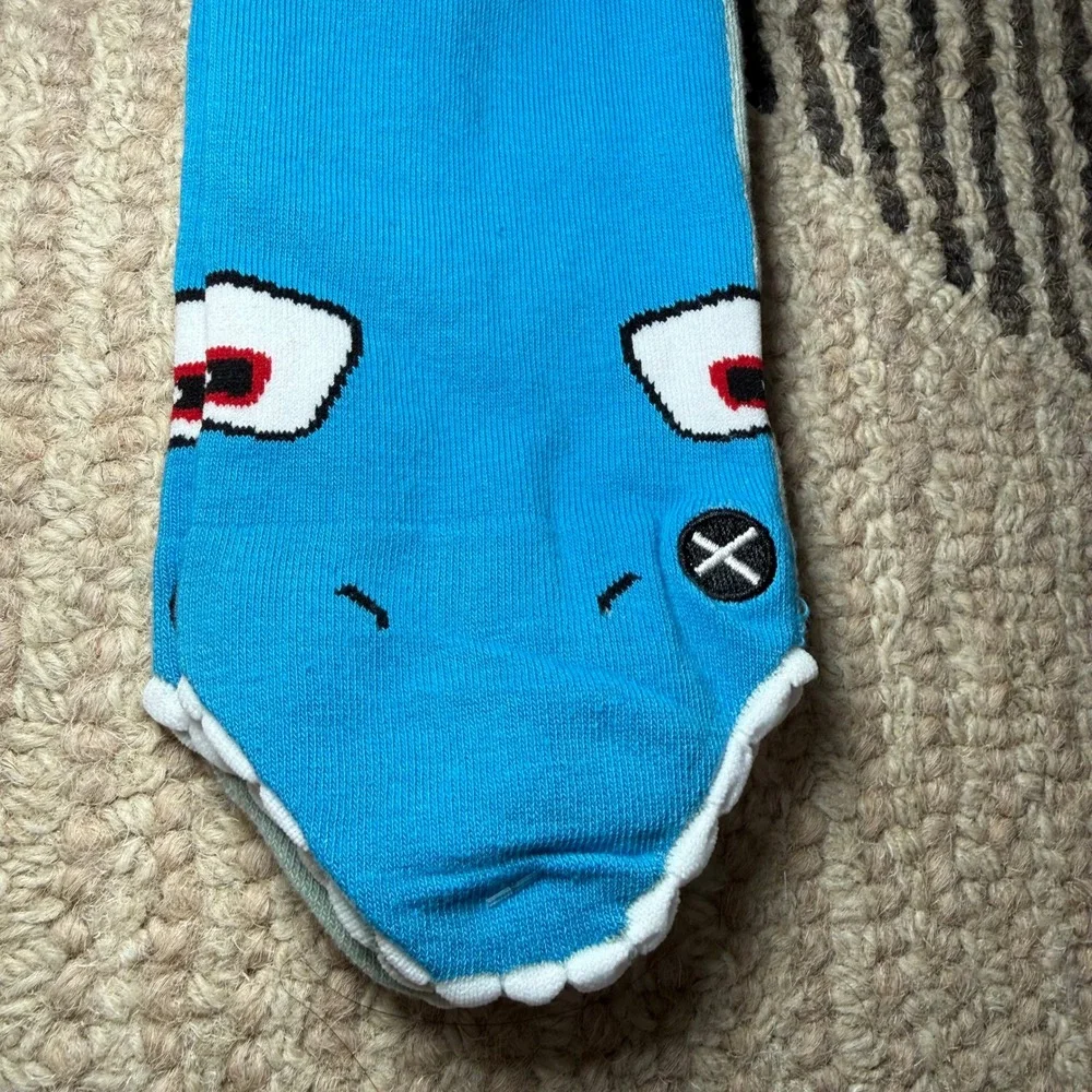 Odd Sox VeeFriends Shrewd Shark Crew Socks Blue Novelty 3D Fins Fits Sizes 8-12‎